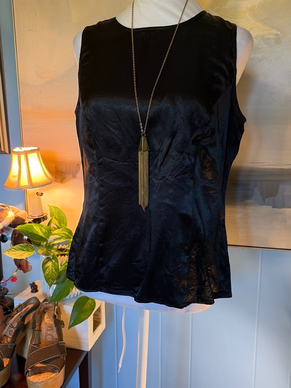 Hillard & Hanson Black Satin Sleeveless Camisole